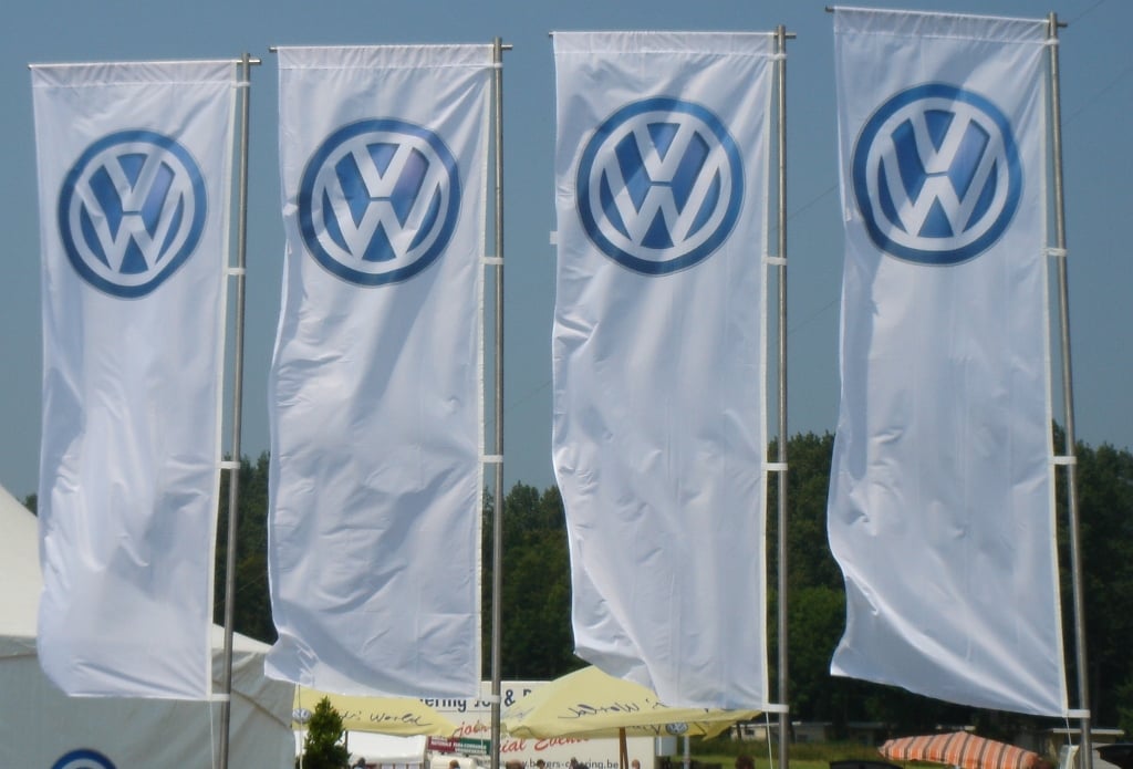 volkswagen logo