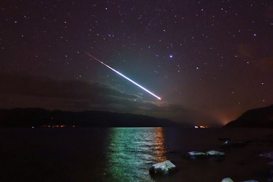 Meteor over Loch Ness