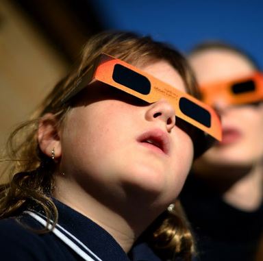 Solar eclipse glasses