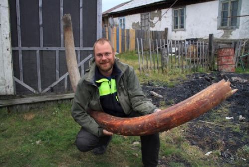 Dalen with mammoth tusk