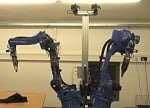 Robot folds clothes