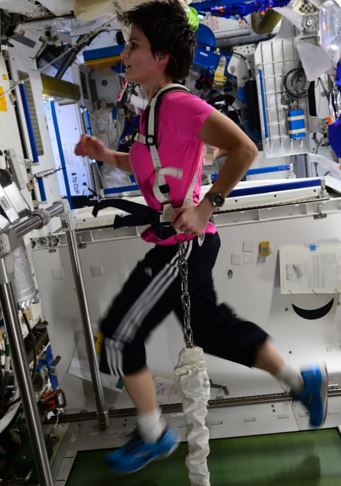 Samantha Cristoforetti running in space training