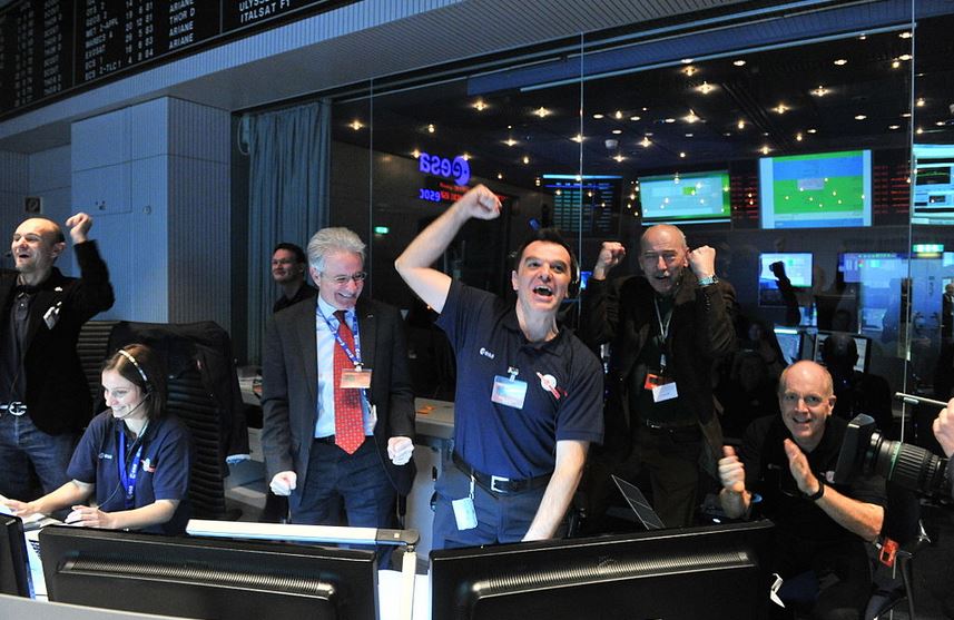 Rosetta signal ground staff overjoyed