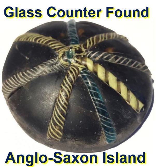 Glass counter found at Anglo Saxon Island