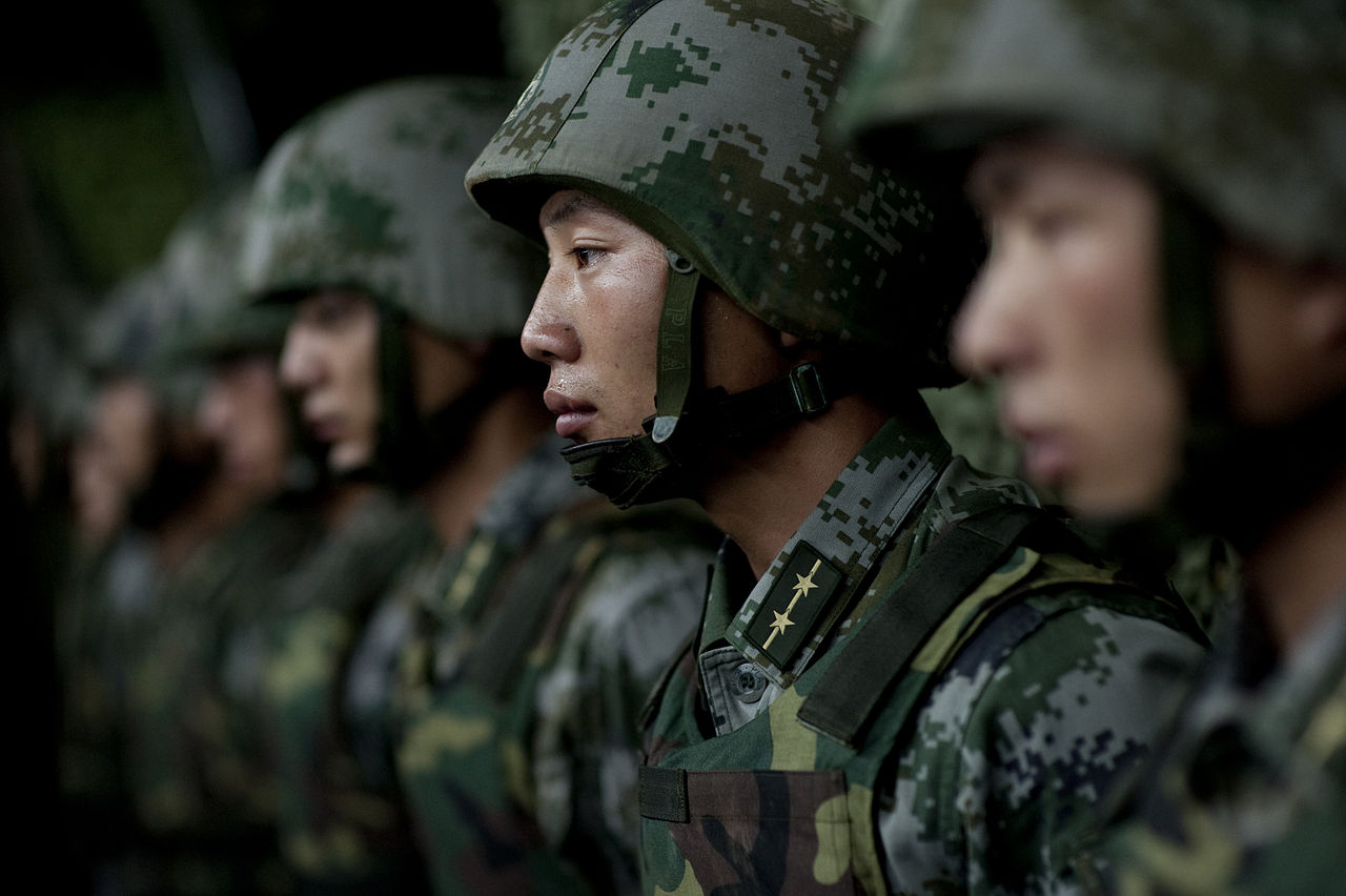 Soldiers_of_the_Chinese_People's_Liberation_Army_-_2011