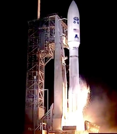 Atlas V rocket lifts off with GOES-R atop