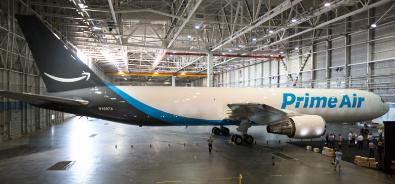 AMAZON_PRIME_AIRPLANE