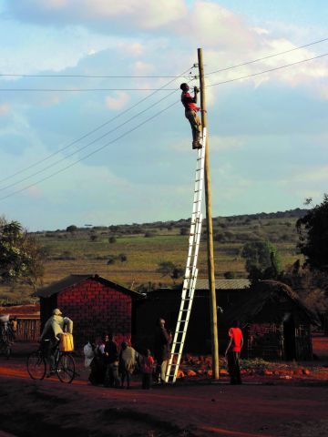 Installing minigrids in Tanzania