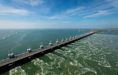 Tidal Power - Oosterscheldekering foto RWS