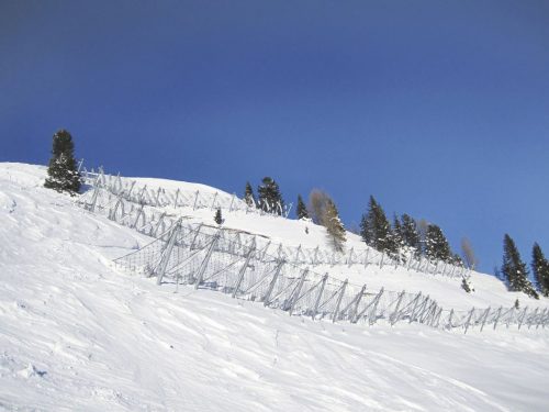 Snow fences: How do they work? What are they? Where did they come