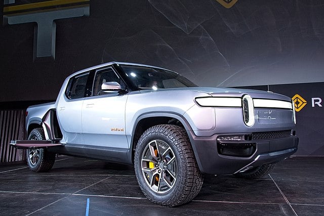 640px-Debut_of_the_Rivian_R1T_pickup_at_the_2018_Los_Angeles_Auto_Show,_November_27,_2018
