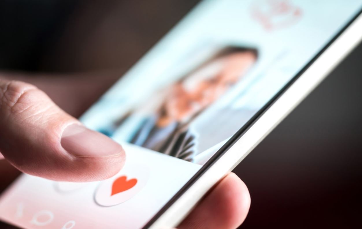 AI helps prevent online dating scams - Image 1