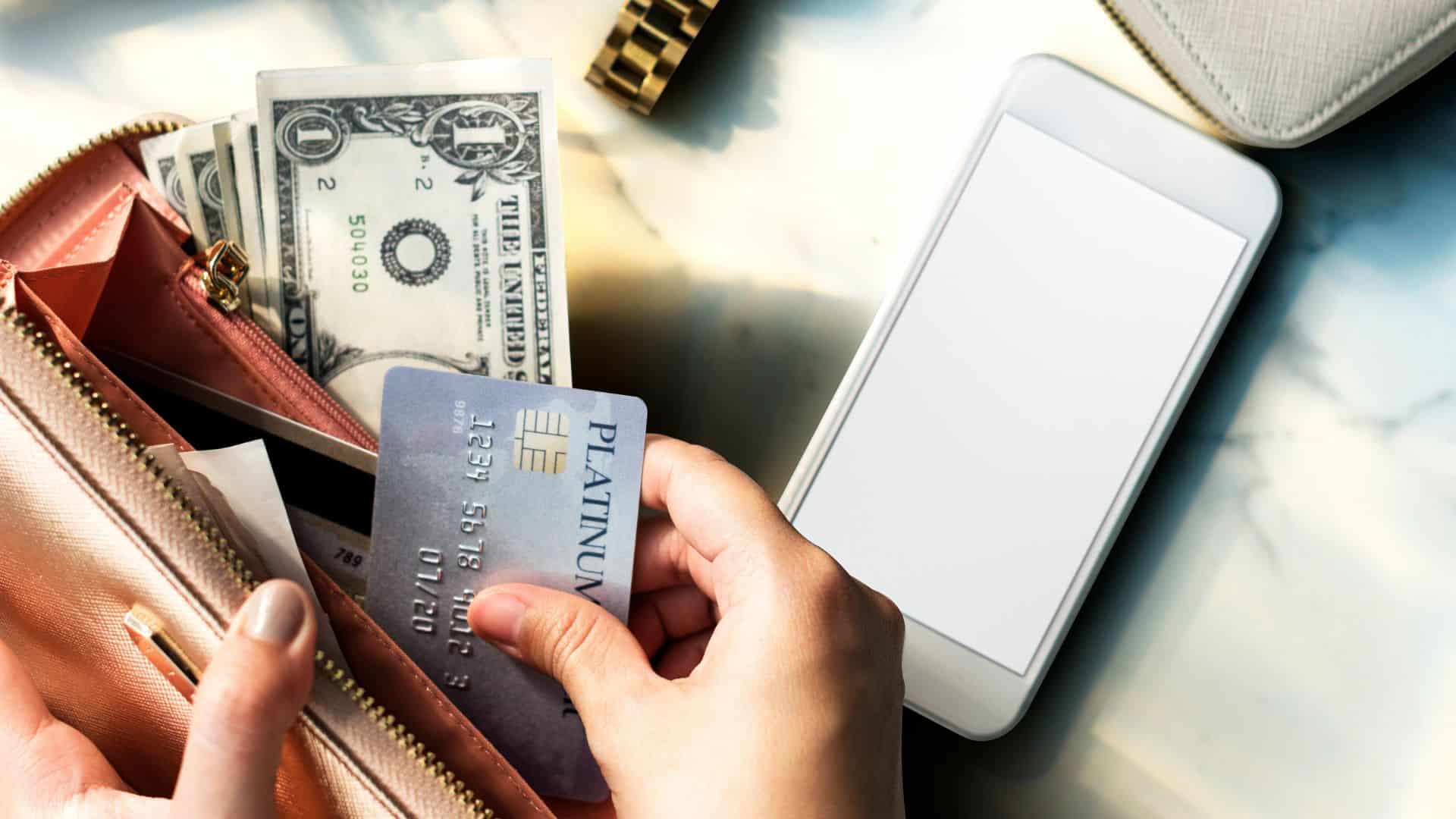 spending-habits-money-wallet-buying