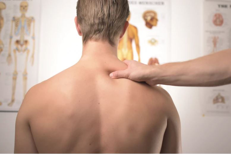 Hiring a Chiropractor image 321312