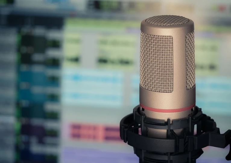 Get your podcasts to make money for you image 444444