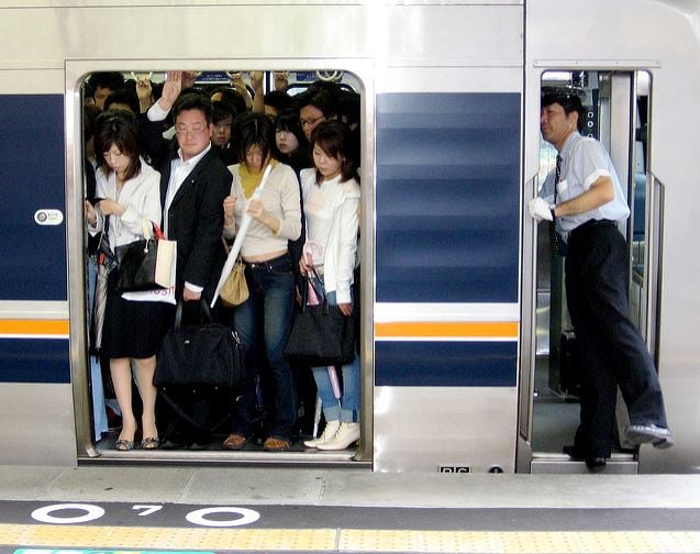What is commute? Definition and examples - Market Business News