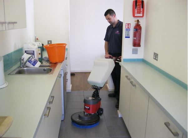 Choosing a Commercial Cleaning and Janitorial Service Near You