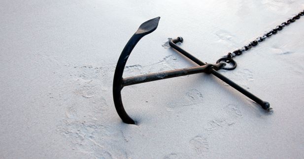 Ships anchor on sand 44