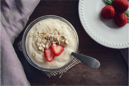2 Yoghurt - superfoods to carry