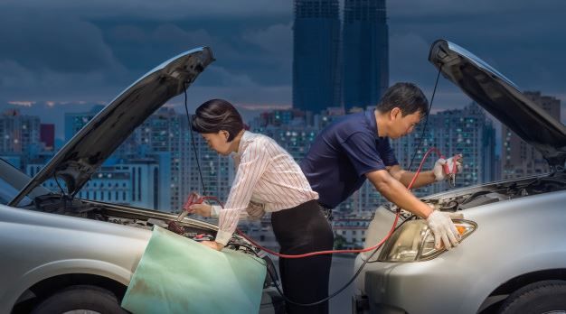 Jump start a car battery - charge a car battery