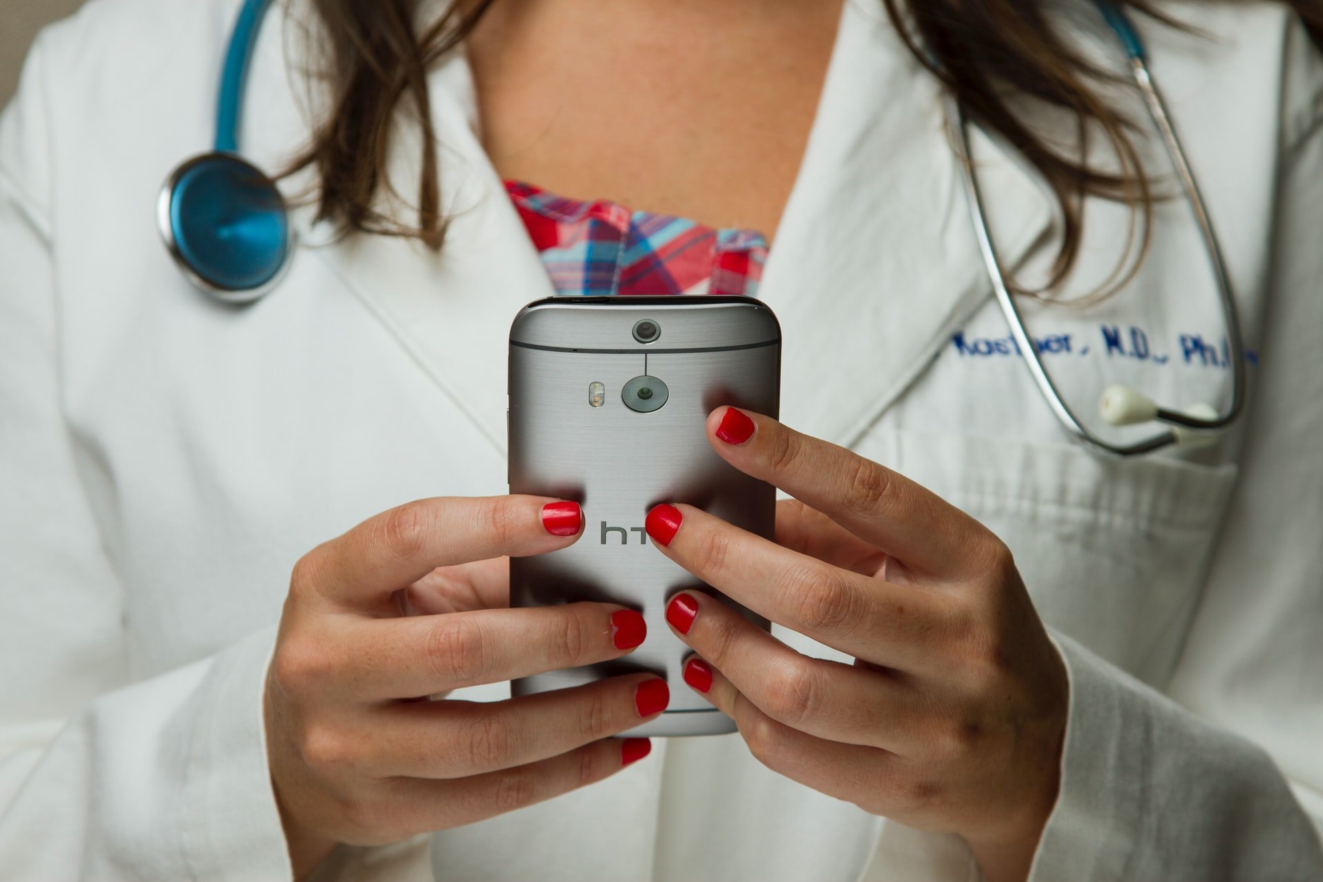 Healthcare Providers Must Use mHealth Apps