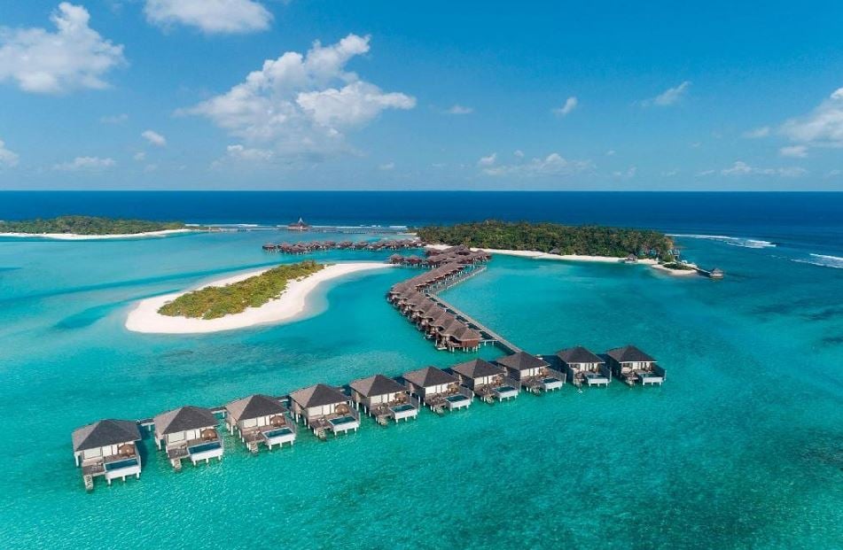 Choosing a Maldives resort - 398398938