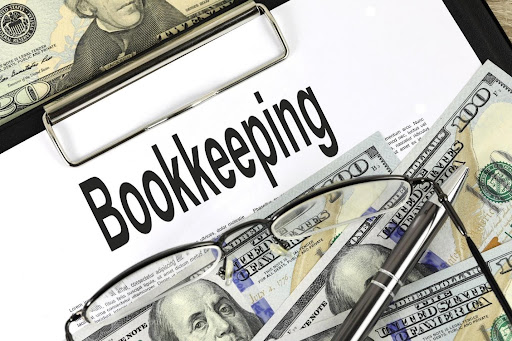 Benefits of using bookkeeping services 