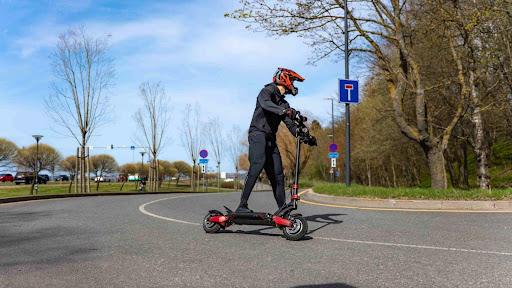 Electric scooter best sale full face helmet