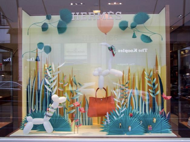 10 Unique Window Displays To Inspire Retailers To Build Their Own  Eye-Catching Design 