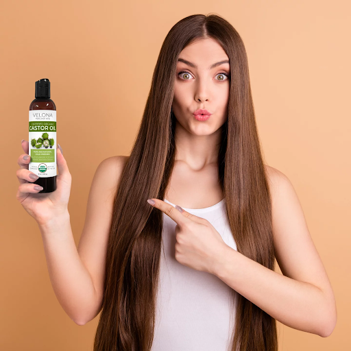 What does castor oil deals do for your hair