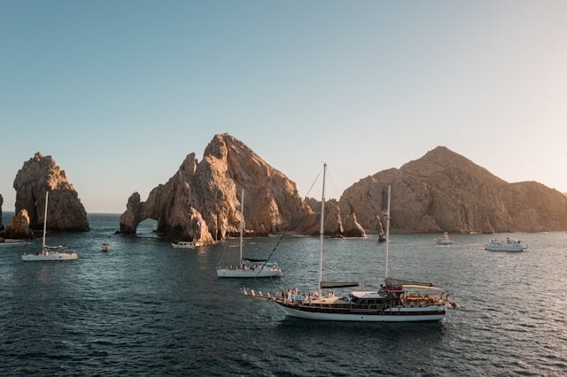 Private Yacht Charters: Luxury Cruises Around Los Cabos
