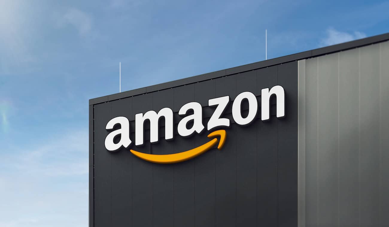 Amazon-logo-warehouse
