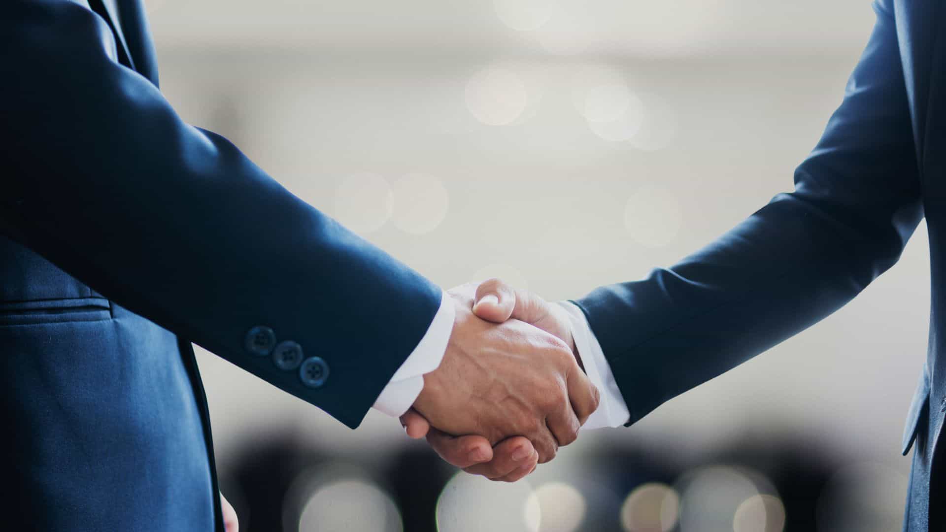 deal-handshake-agreement