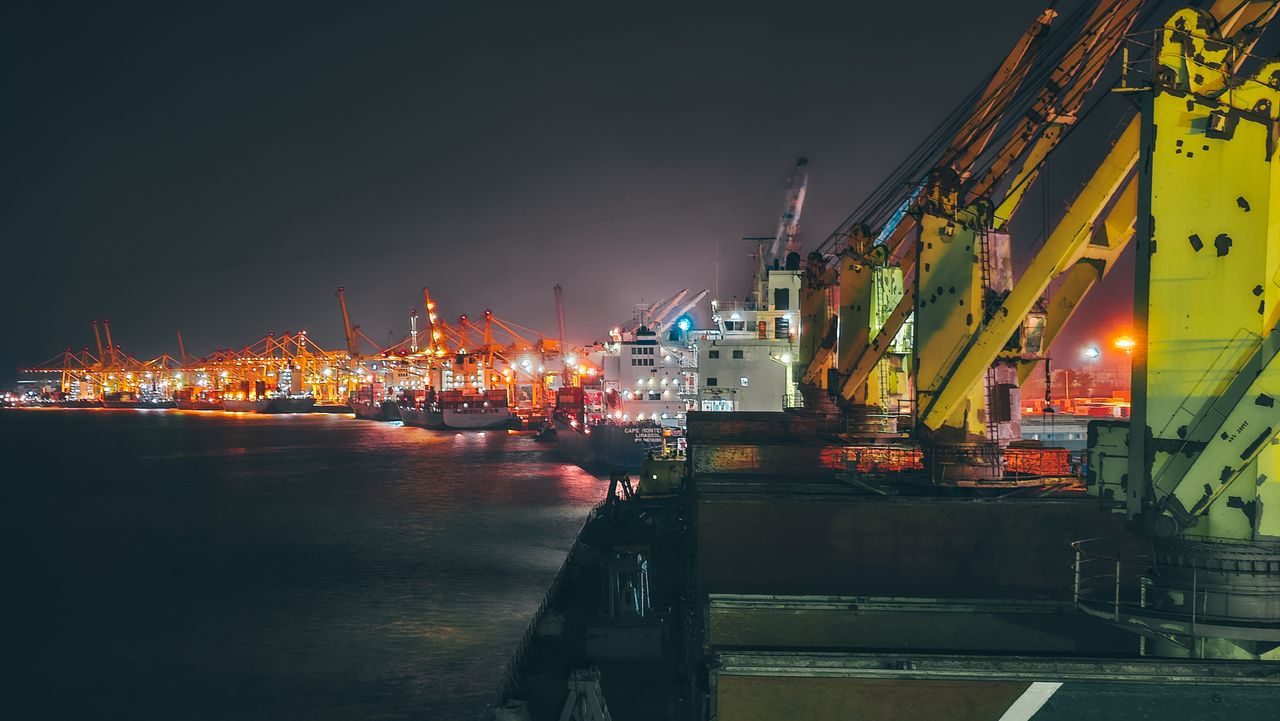 trade-dock-at-night